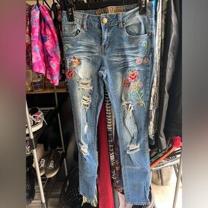 Floral embroidered jeans size 3/4